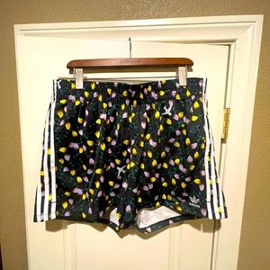 Adidas Airplane Floral Shorts XL